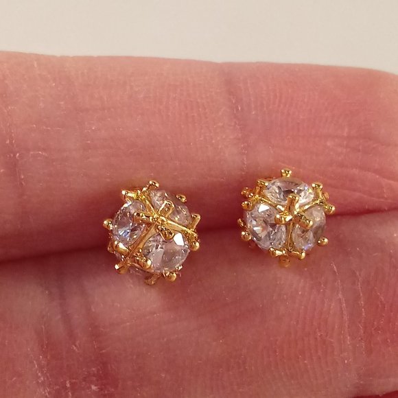 18K Yellow Gold Filled Mystical Magic Ball White Diamond Zircon stud Earrings - Picture 5 of 6